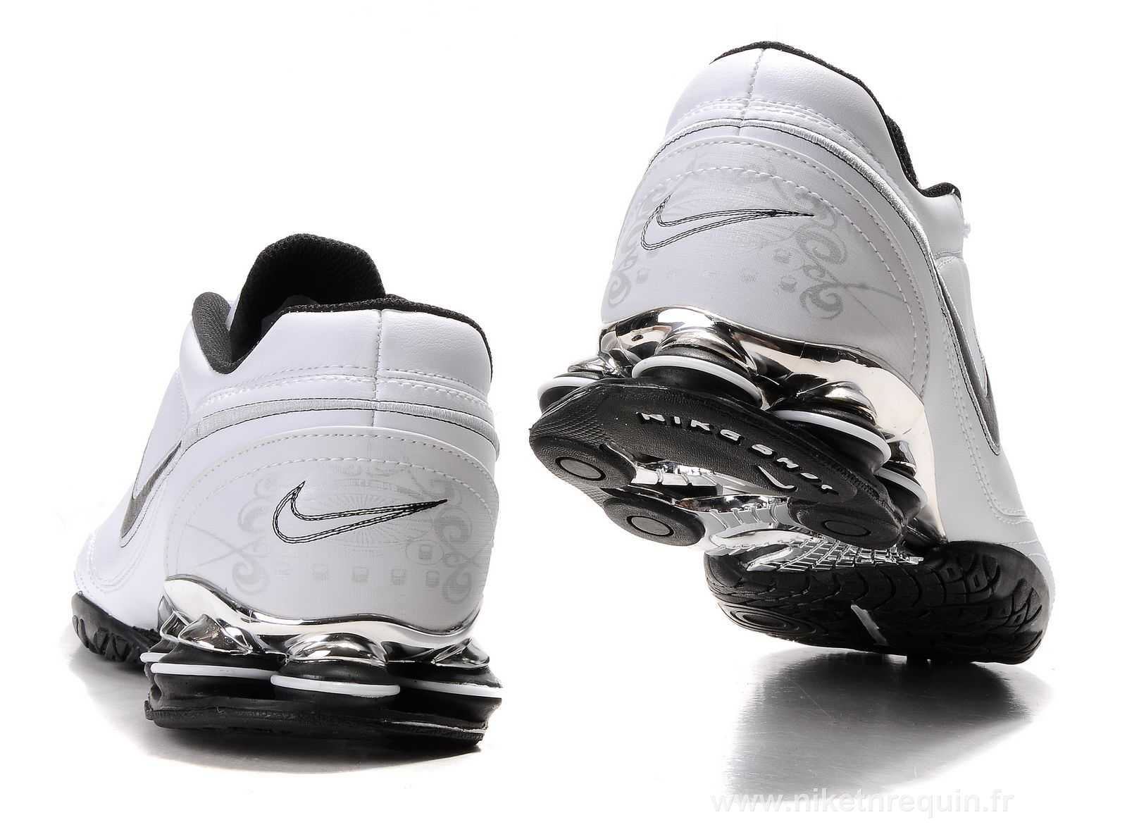 Blanc et Noir Nike Shox R5 plaquage (2).JPG